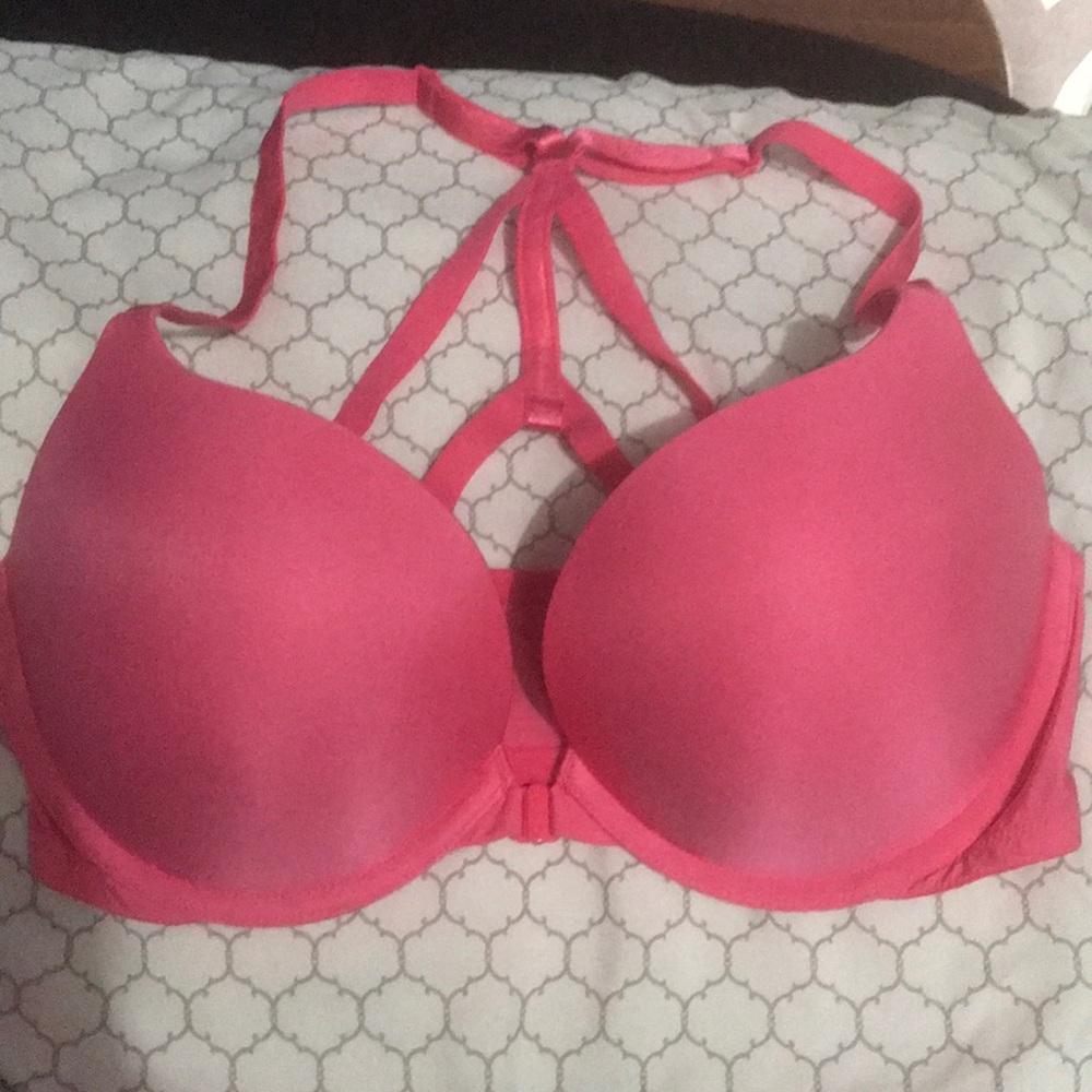 Victoria’s Secret push up bra. 34D. Close front.